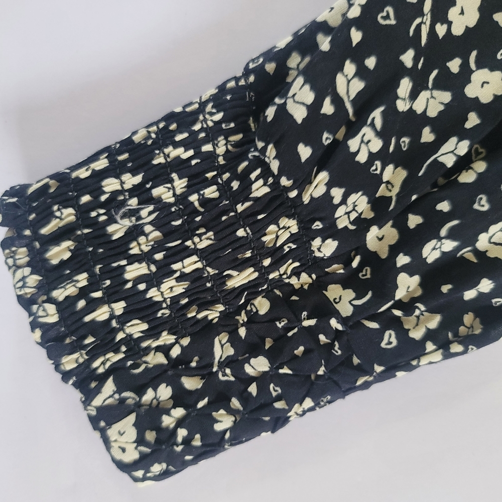 Reformation Black Floral Cropped V-neck Ruffle Blouse, S, Cottagecore Romantic - Picture 5 of 11